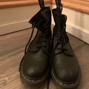 Dr. Martens 1460 pascal Virginia boots